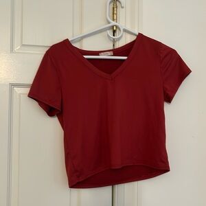 Plain burgundy t-shirt